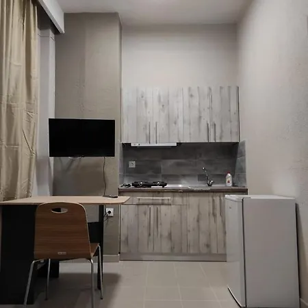 Ladadika New 1 Apartment
